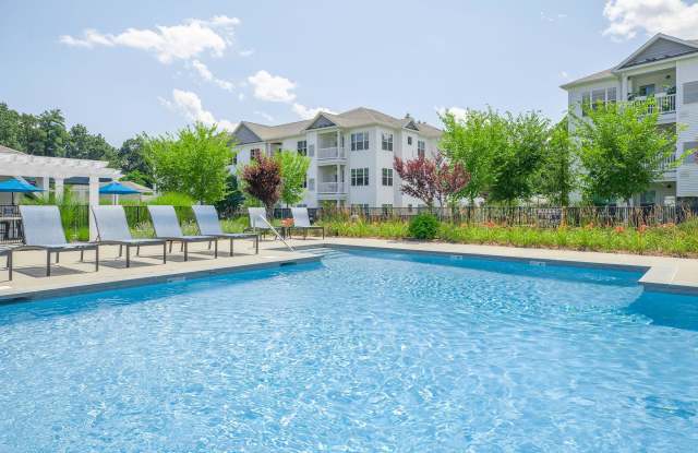 Photo of The Pointe at Dorset Crossing