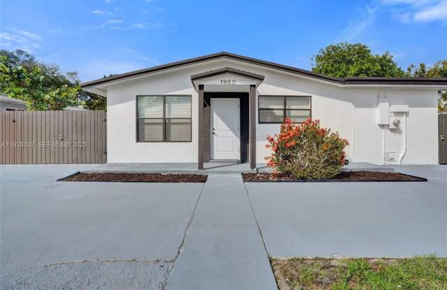 1960 SW 68th Way