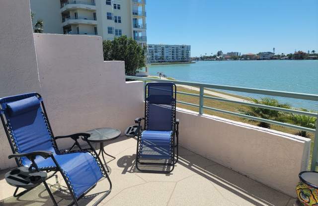 8000 Sailboat Key Blvd S