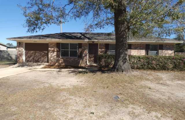 4707 Fowler Dr