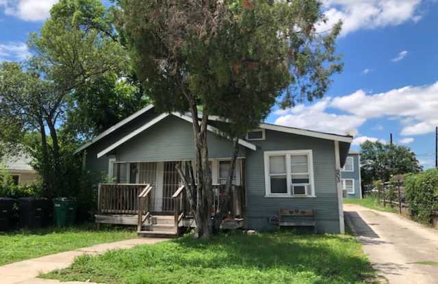 Photo of 905 West Lynwood Avenue - 1