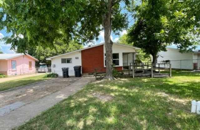1512 Bryan Ave