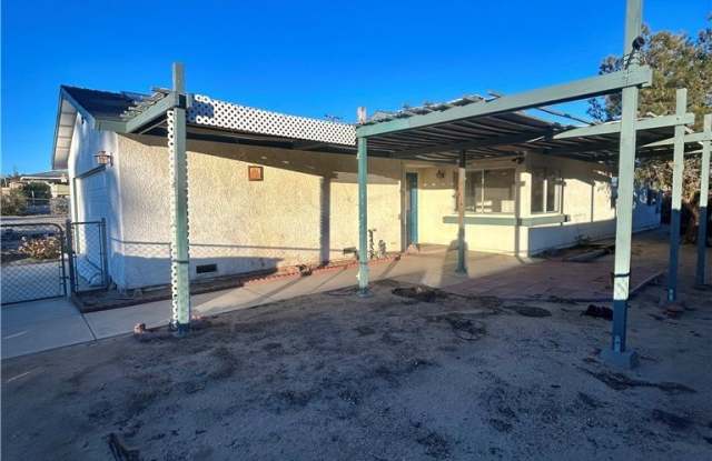 6435 Cahuilla Avenue