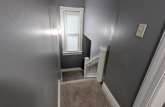 1268 SW Western Avenue - 2B
