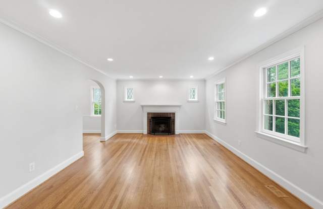 Chevy Chase Home | 4 Bed | 3.5 Bath | 2,500 Sf | Driveway Parking | Large Fenced-In Backyard w/ Deck