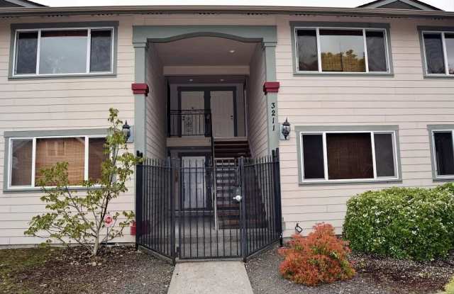 3211 Fawcett AveUnit #4