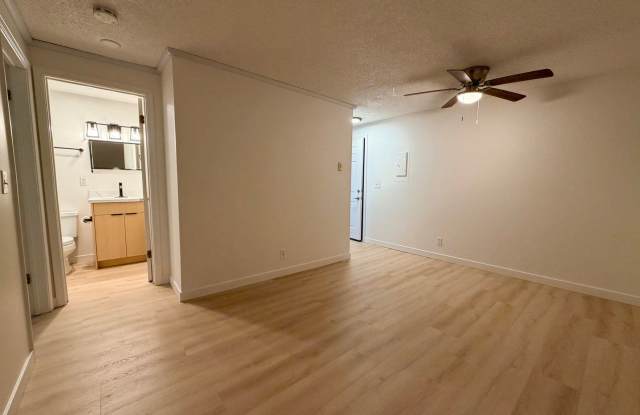 Photo of Twin Oaks Apartments