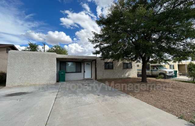 2104 Smith Ln