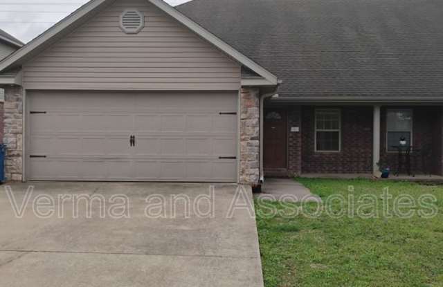 3003 SW Deerfield Blvd