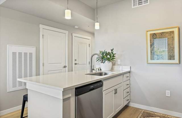 Franklin Loft Apartments