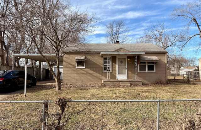 Photo of 3112 S Vermont Ave