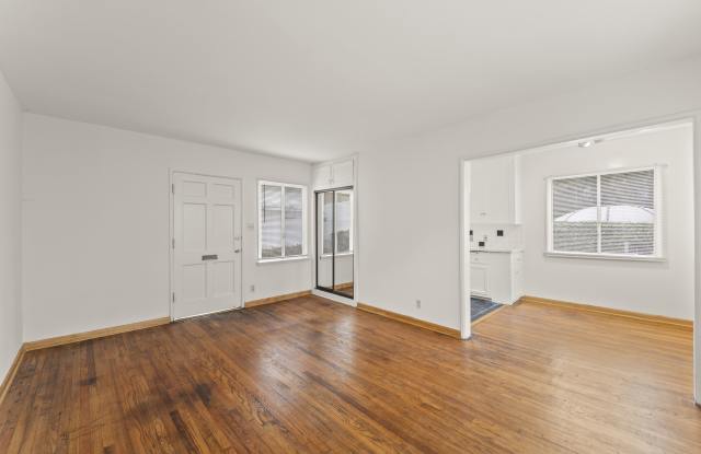 12107 Washington Place - 12107.5