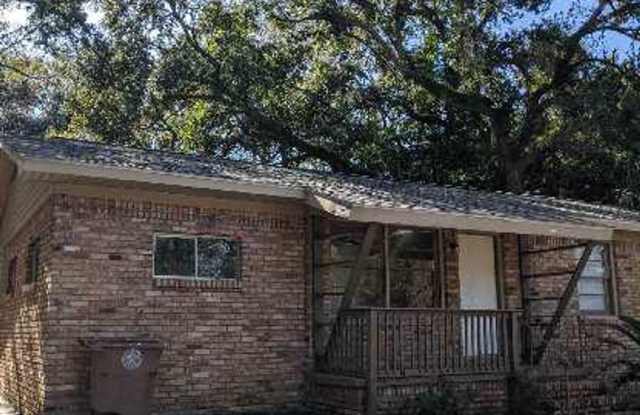 Photo of Brick Home 3 bed 2 bath