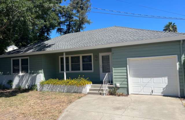 3BD/1BA House in Yuba City Available NOW 1 Year lease