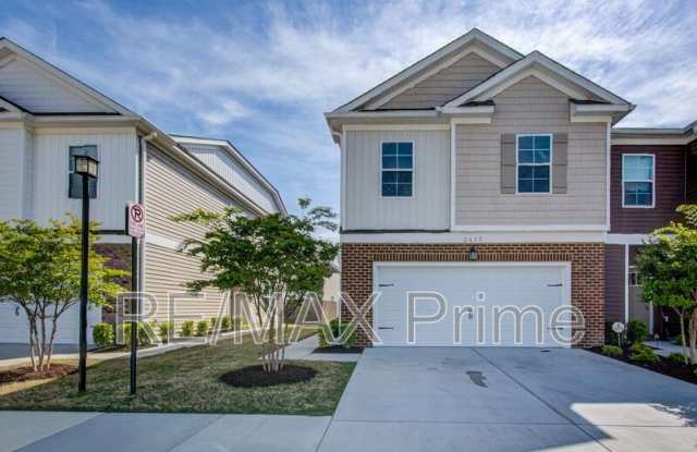 2413 Trafton Pl