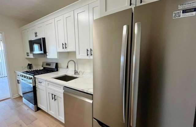 4141 N HENDERSON Road unit: 912