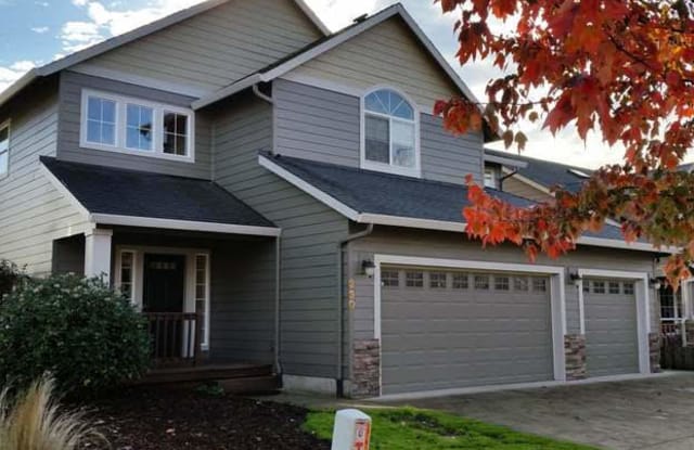 330 W Oxford - 330 West Oxford, Newberg, OR 97132