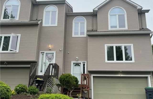 6 Ledger View Court