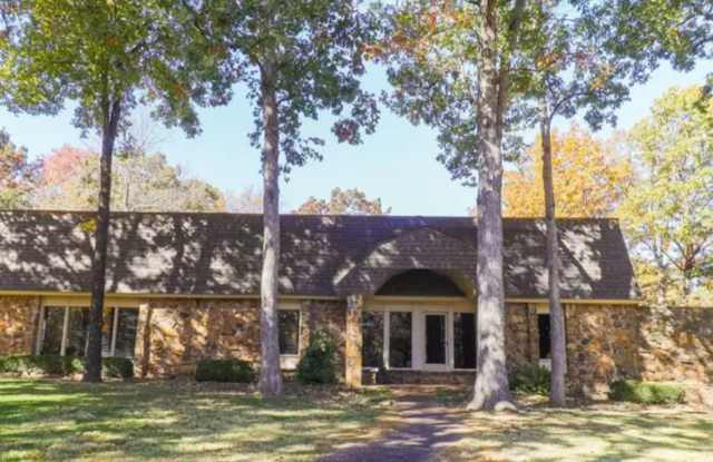 3 Bed / 4.5 Bath - 3902 sq. feet!