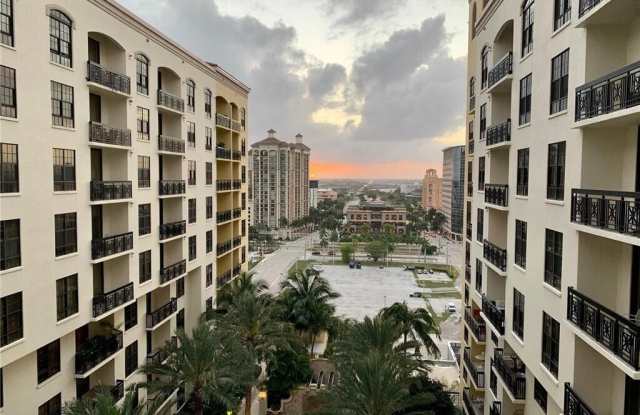 Photo of 801 S Olive Avenue