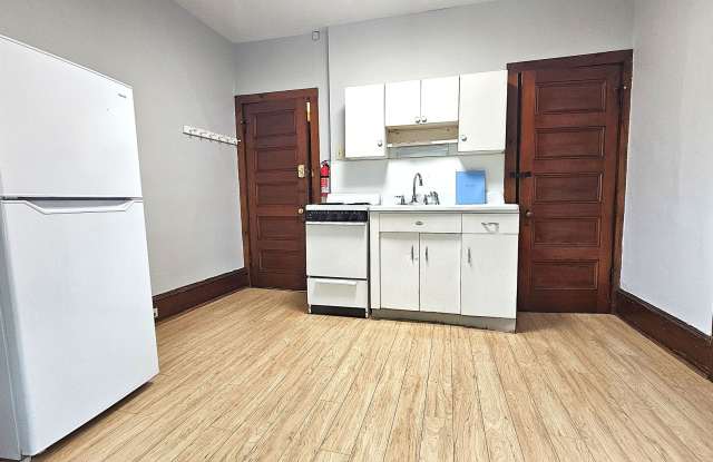 Photo of 234 Pearl St