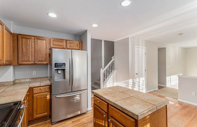 Photo of Single family 4 bed 3 bath for rent