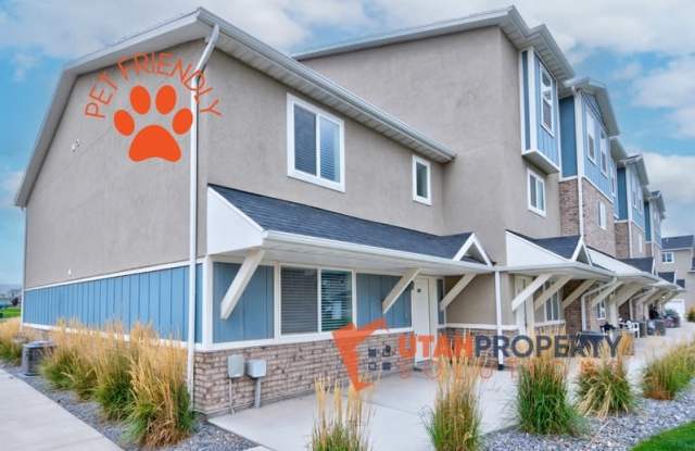 8172 North Broken Spoke Lane