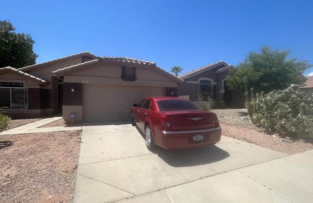 Photo of 1041 E SILVERWOOD Drive