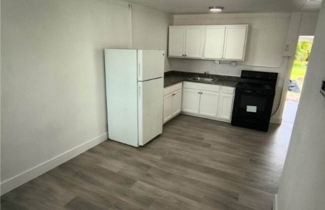 3343-3347 Dora Street unit: 3343B