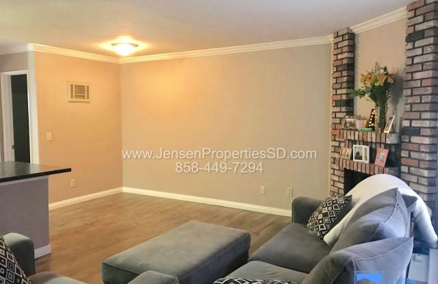 2BR/2BA BEAUTIFUL CONDO W/ GARAGE, STAINLESS STEEL KITCHEN, LAUNDRY ON SITE - 4335 Hamilton Street, San Diego, CA 92104