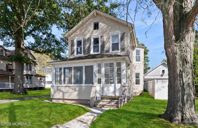 Photo of 448 Monmouth Road