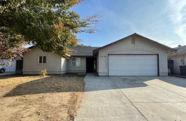 2418 North Jacob Ct - 2418 North Jacob Court, Visalia, CA 93291