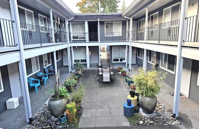 Todd House-Michelle Apartments