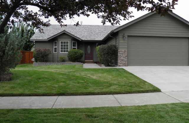 3340 NE MENDENHALL DRIVE, BEND, OREGON 97701  GLACIER RIDGE