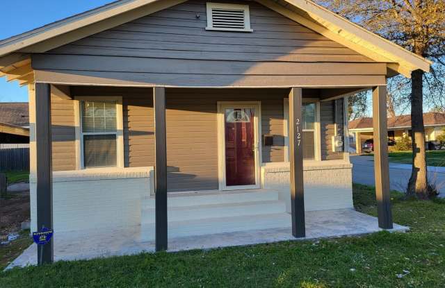 Photo of MOVE IN SPECIAL - $400 Off the First Full Month's Rent - 3B/2B Home Available in Lake Charles