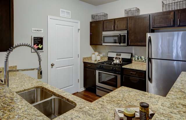 Photo of Algonquin Square Apartments