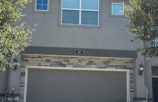 College Station - 3 Bedroom - 2.5 Bath - 2 car garage - fenced in back yard - Near Rock Prairie