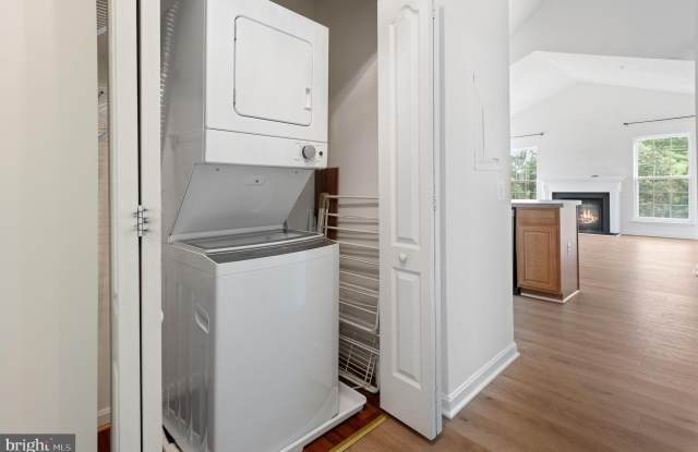 9810 FEATHERTREE TERRACE