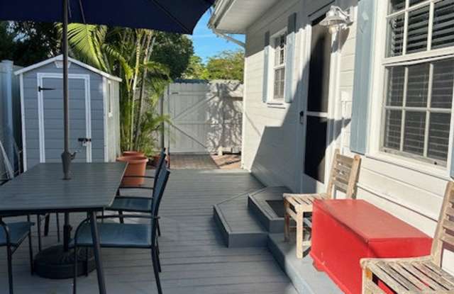 811 Northeast 3rd Street