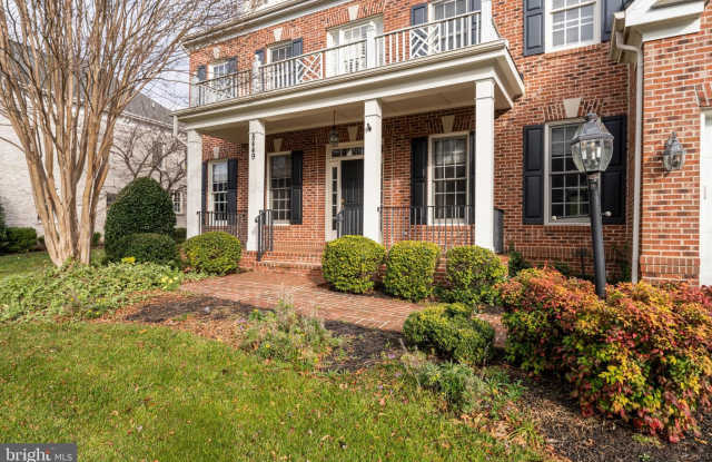 8449 LINK HILLS Loop