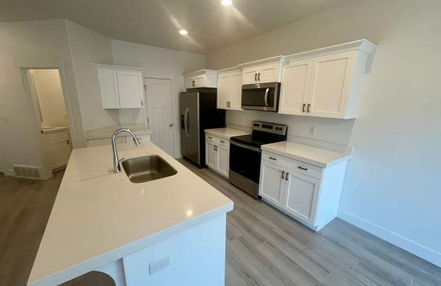 Lovely townhome for rent in American Fork