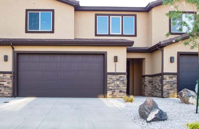 Vaulted ceiling home with Master bedroom on the main floor! photos photos