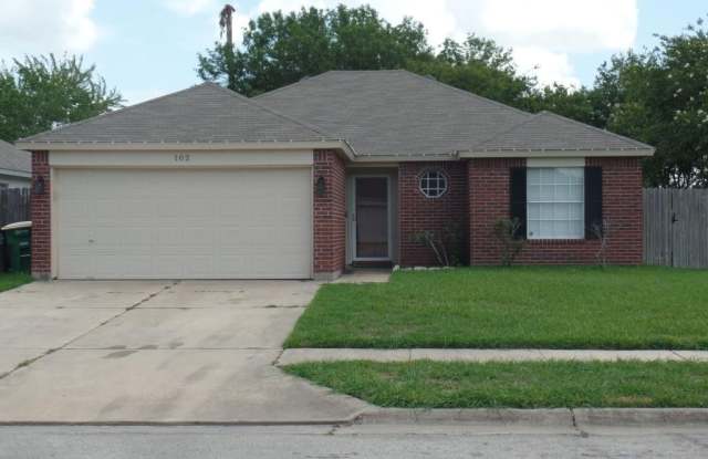 102 Clydesdale Lane
