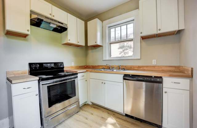 Freshly Updated 2 Bedroom House