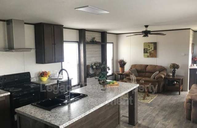 Photo of 800 N Old Betsy