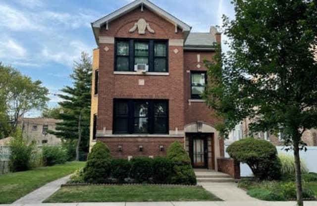 5450 West Leland Avenue - 5450 West Leland Avenue, Chicago, IL 60630