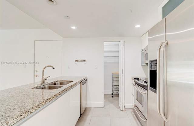 7541 Southwest 61st Avenue