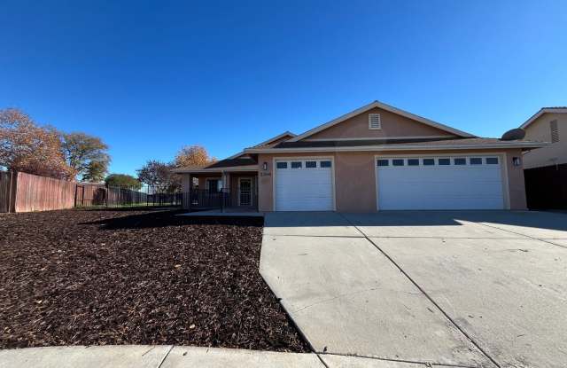 Photo of Inviting  Cozy 4-Bedroom Home in Paso Robles Wine Country – 2306 Apion Ct.