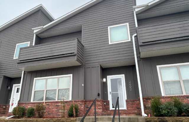 2602 North Ward Drive