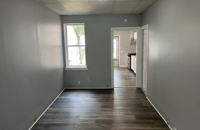 915 Norwood Street - 1